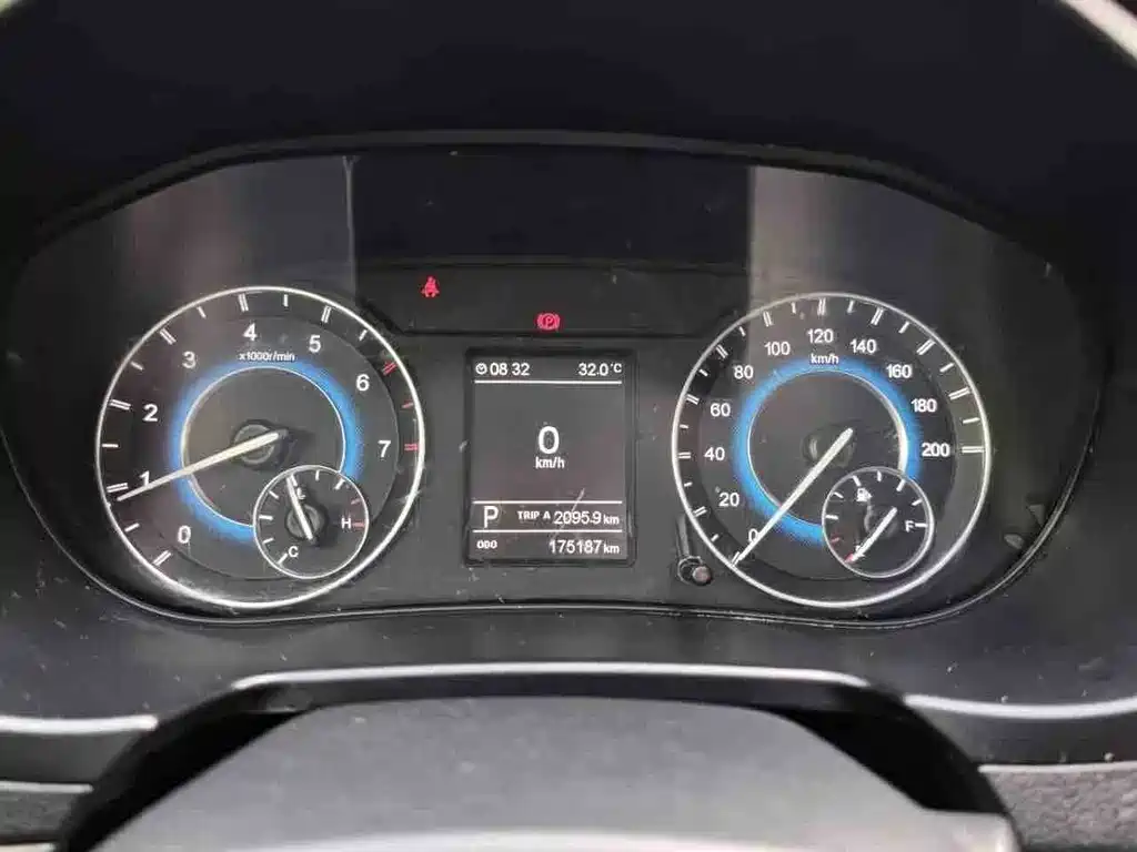 Fengguang S560 2018 1.8L CVT elite 7 seats купить на сайте DeffCars