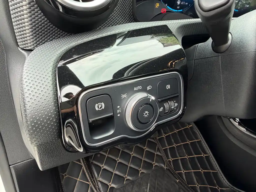 Mercedes-Benz A-Class 2020 facelift A 180 L купить на сайте DeffCars