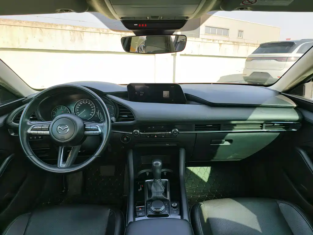 Mazda3 Angkesela 2020 2.0L Automatic Premium Edition купить на сайте DeffCars