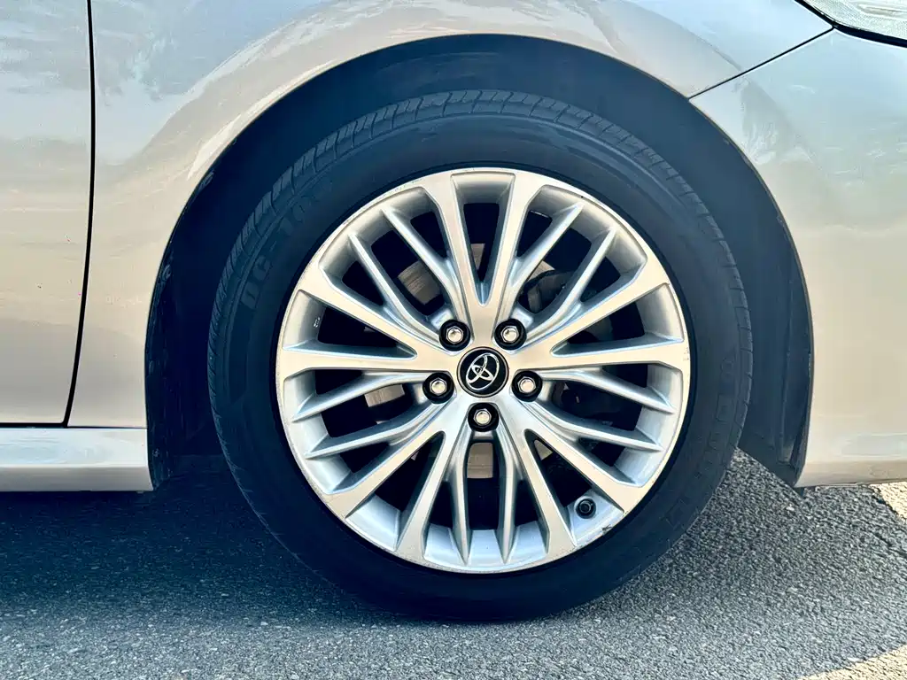 Camry 2019 2.5G Deluxe Edition National VI купить на сайте DeffCars