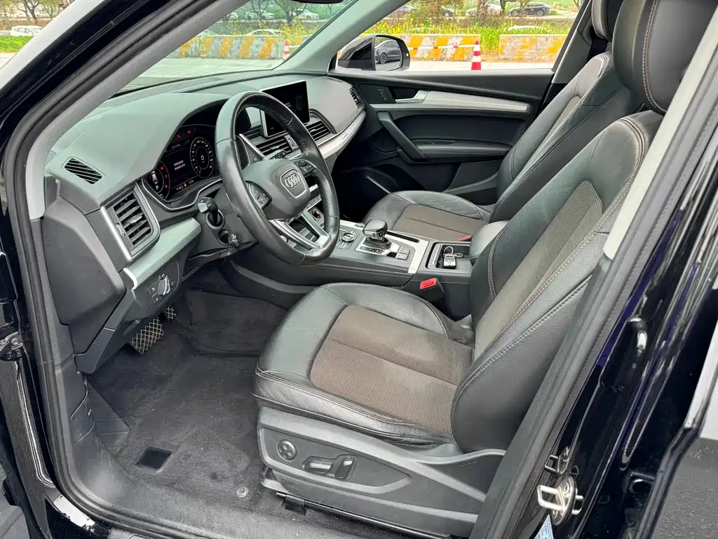 Audi Q5L 2018 40 TFSI enjoys fashionable style, National VI купить на сайте DeffCars