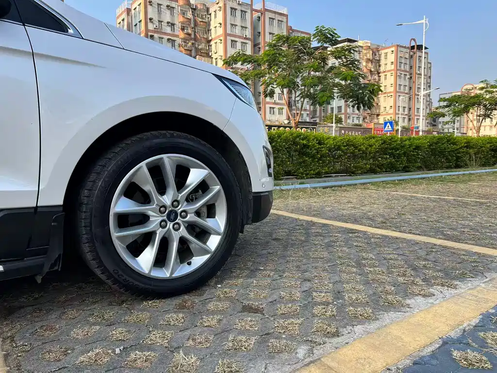 Ruijie 2016 EcoBoost 245 four-wheel drive Zunrui model 7 seats купить на сайте DeffCars