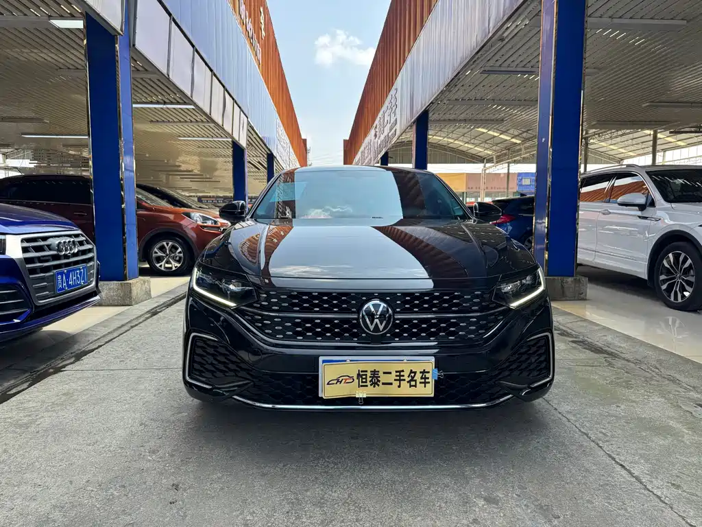 Passat 2023 330TSI Starry Sky Elite Edition купить на сайте DeffCars
