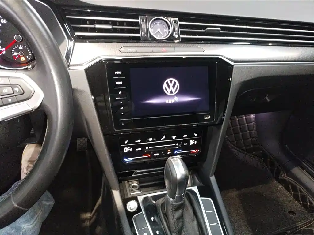 Magotan 2020 330TSI DSG leading model купить на сайте DeffCars