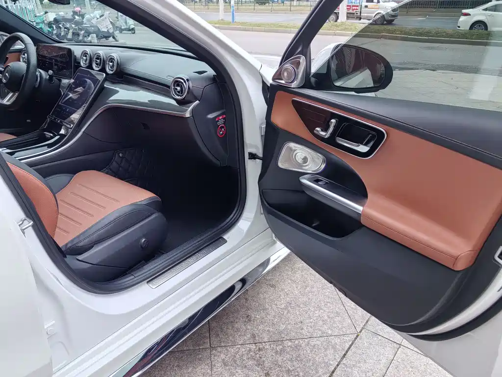 Mercedes-Benz C-Class 2023 facelift C 200 L sports version купить на сайте DeffCars