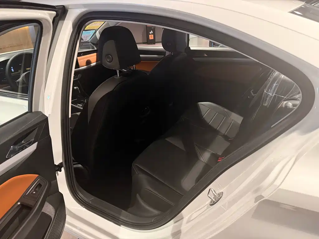 Bora 2025 200TSI DSG Yue Xing Navigation Edition купить на сайте DeffCars