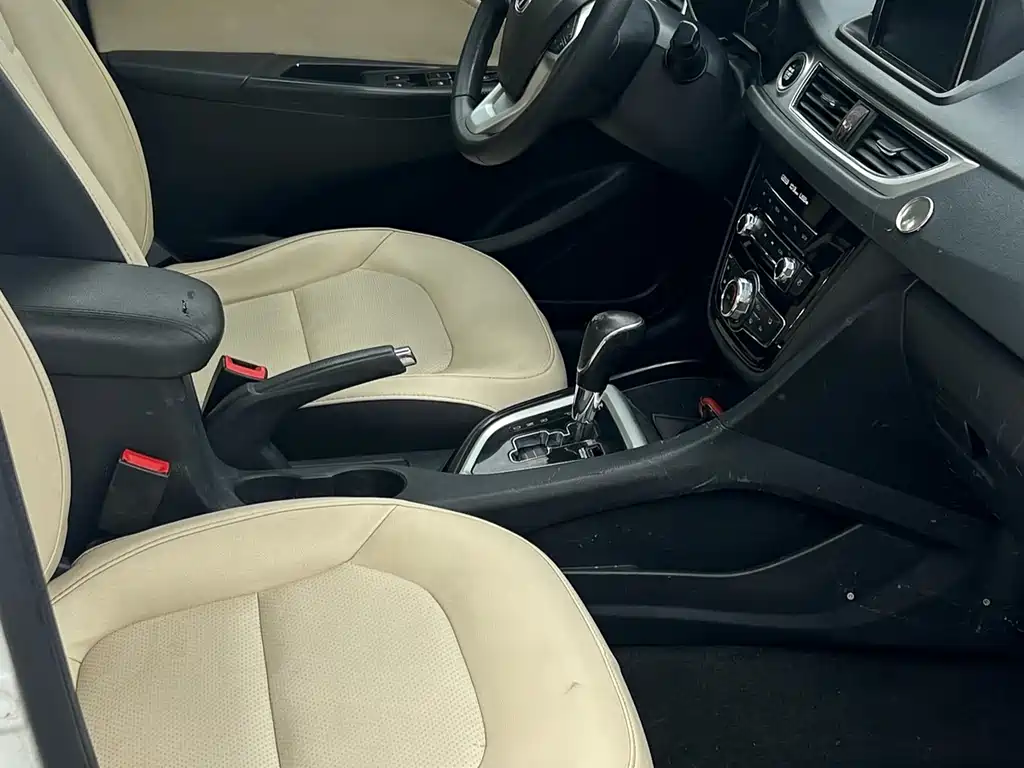 Yuexiang V7 2016 1.6L automatic enjoyment type National V купить на сайте DeffCars
