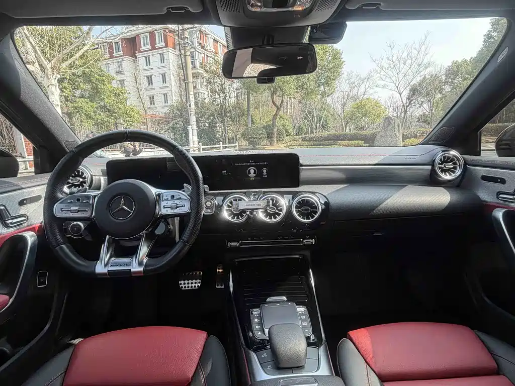 Mercedes-Benz A-Class AMG 2022 AMG A 35 L 4MATIC купить на сайте DeffCars