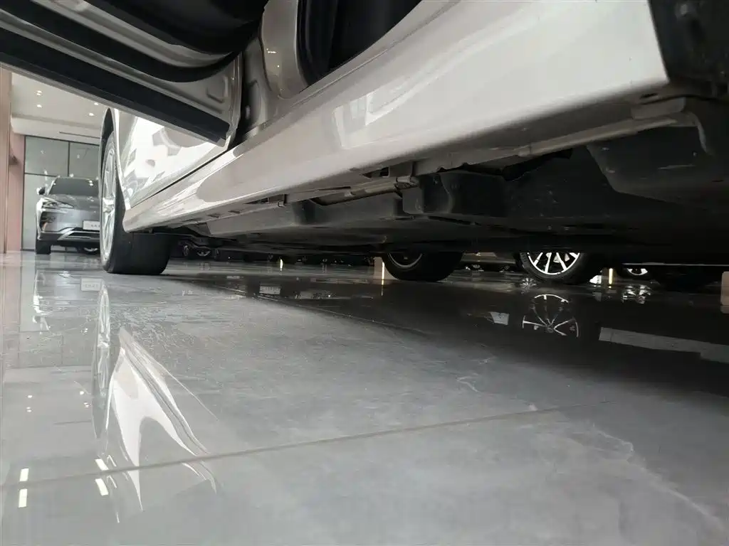 Camry 2019 2.0G Deluxe Edition National VI купить на сайте DeffCars