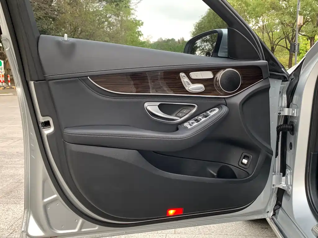 Mercedes-Benz C-Class 2016 C 200 L купить на сайте DeffCars