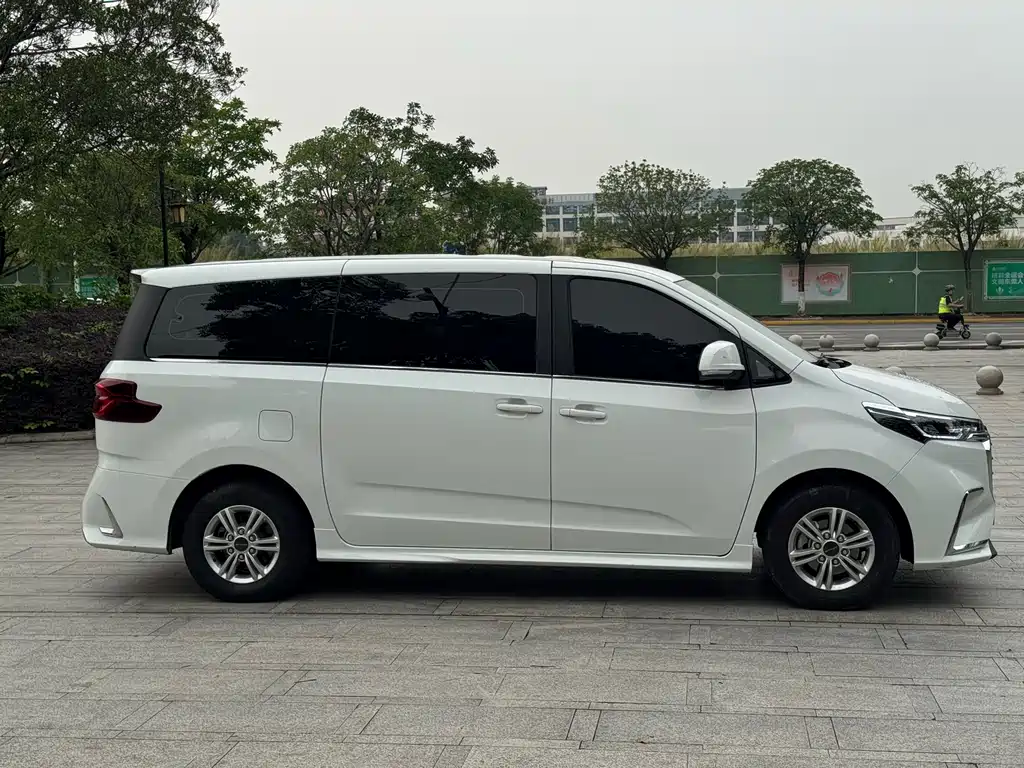 Maxus G20 2023 ES 2.0T gasoline automatic value travel version купить на сайте DeffCars