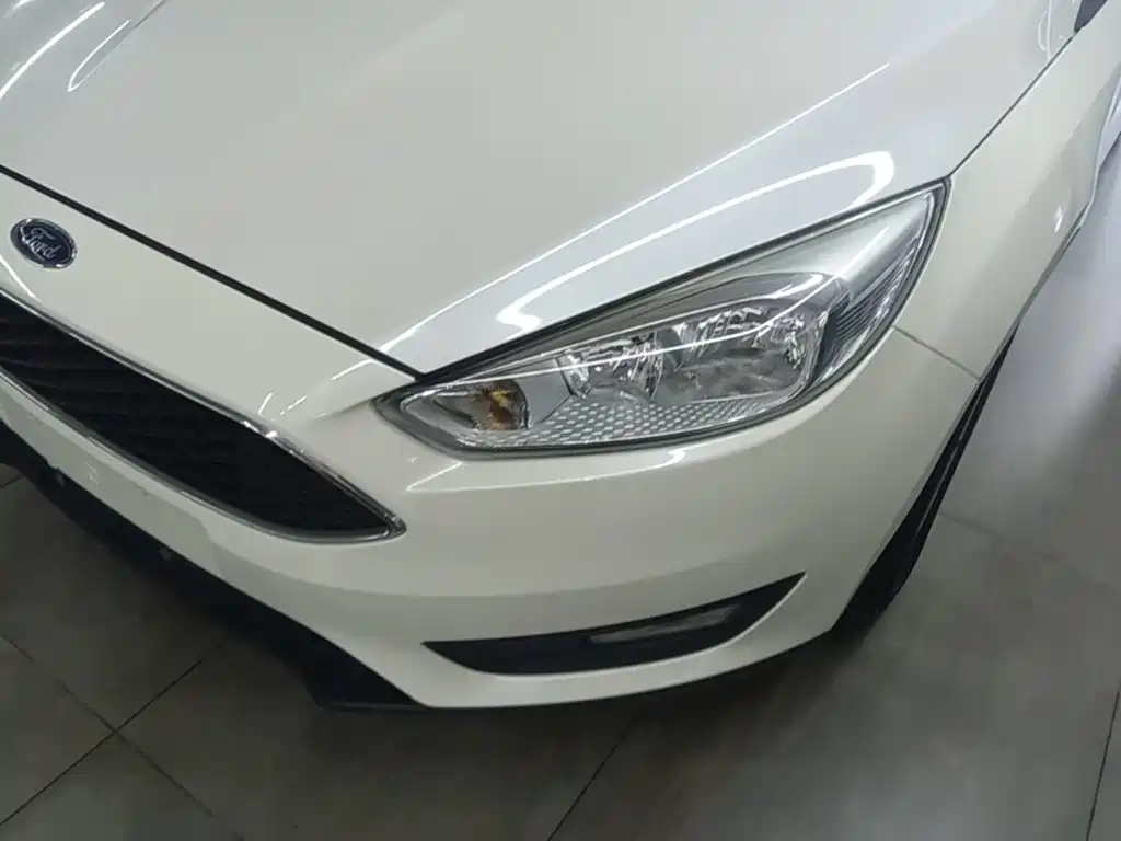 Focus 2018 hatchback classic 1.6L automatic stylish smart mobility version купить на сайте DeffCars