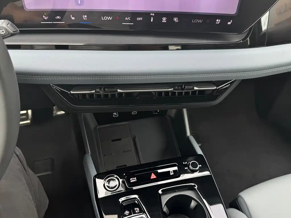 Audi Q6L e-tron 2026 Starter Pilot Edition купить на сайте DeffCars