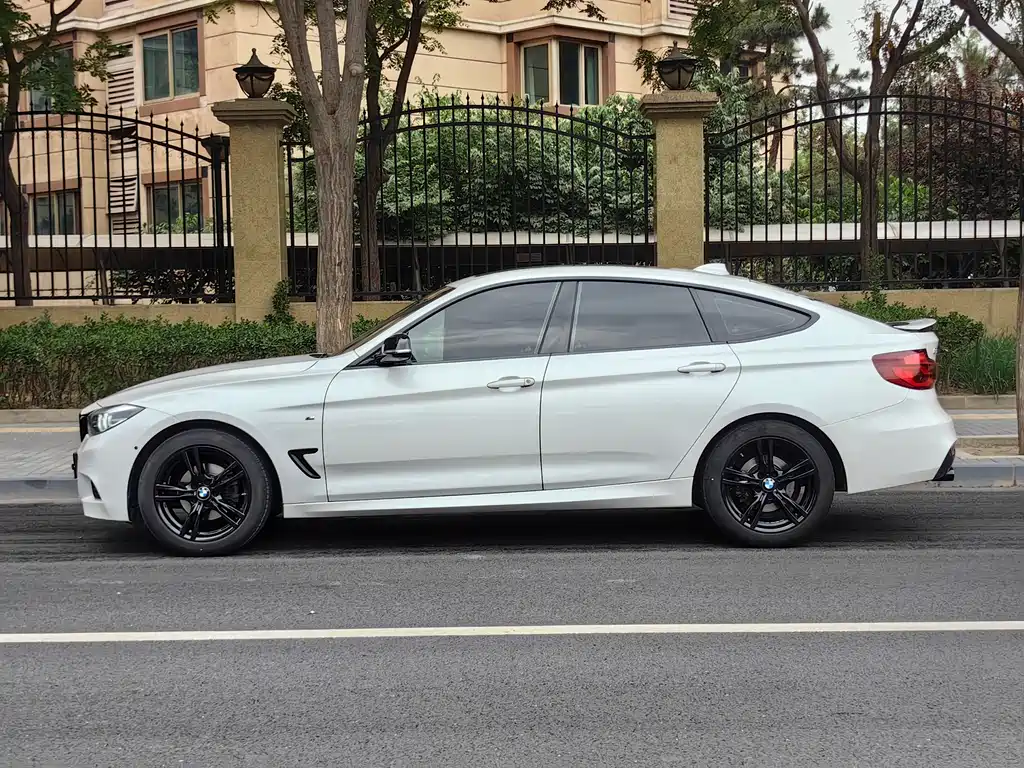 BMW 3 Series GT 2020 320i M Sports Night Edition купить на сайте DeffCars