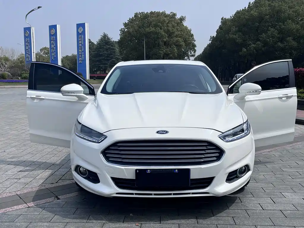 Mondeo 2013 2.0L GTDi200 Fashion Model купить на сайте DeffCars