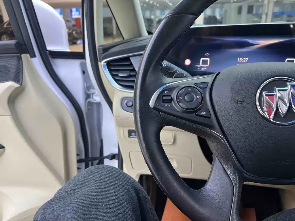 Buick GL8 2023 ES Lu Zun luxury model купить на сайте DeffCars