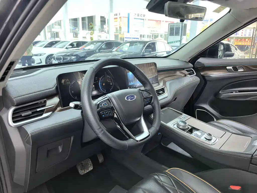 Lingyu 2021 EcoBoost 225 platinum collar type 6 seats купить на сайте DeffCars