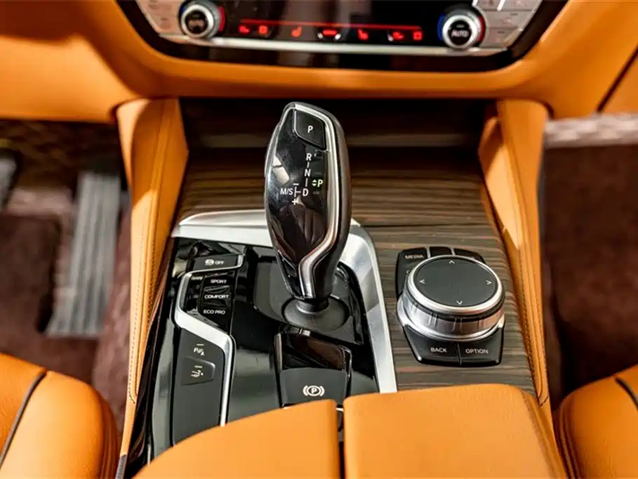 BMW 6 Series GT 2019 630i Luxury Design Package купить на сайте DeffCars