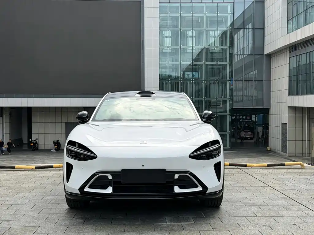 YU7 2025 Rear Drive Long Range Edition купить на сайте DeffCars