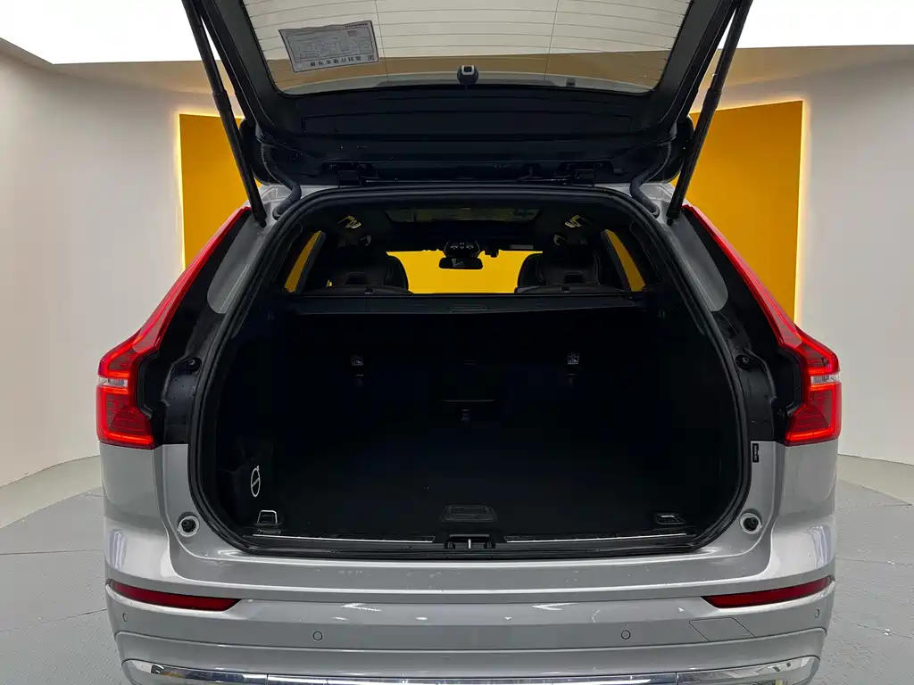 Volvo XC60 2022 B5 four-wheel drive Zhiyi Luxury Edition купить на сайте DeffCars
