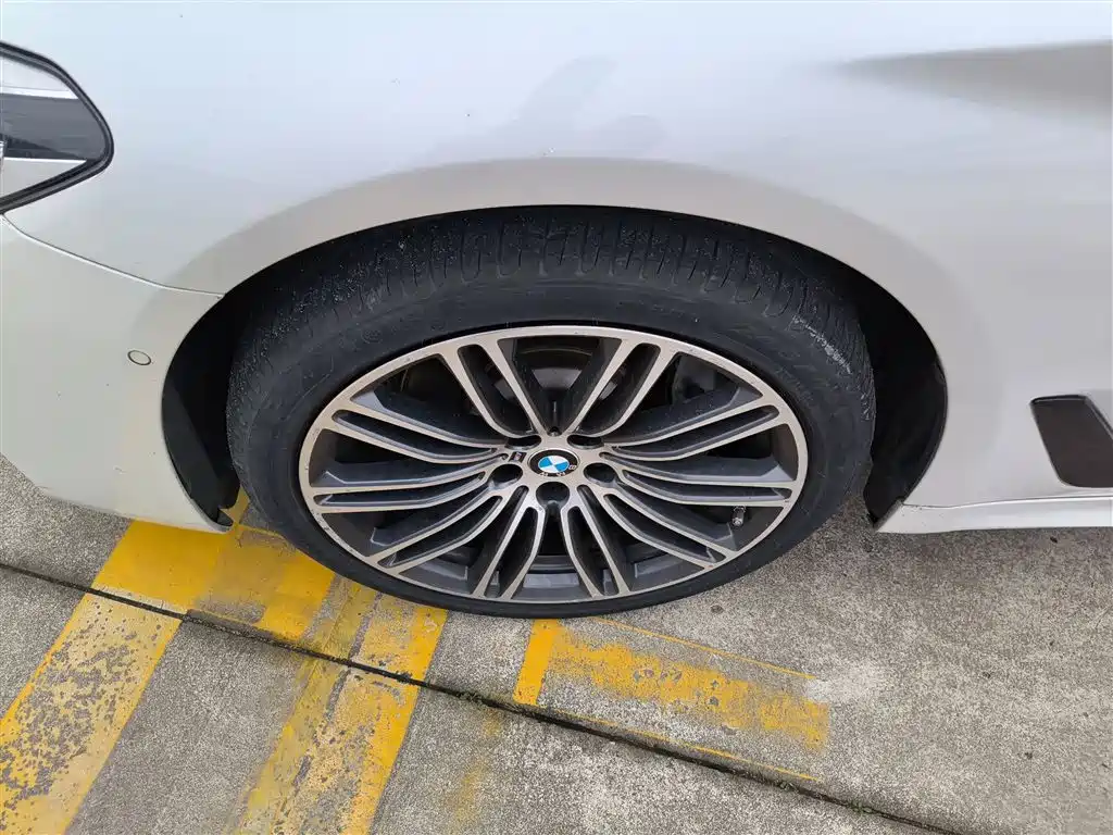 BMW 5 Series 2018 530Li Exclusive M Sports Package купить на сайте DeffCars