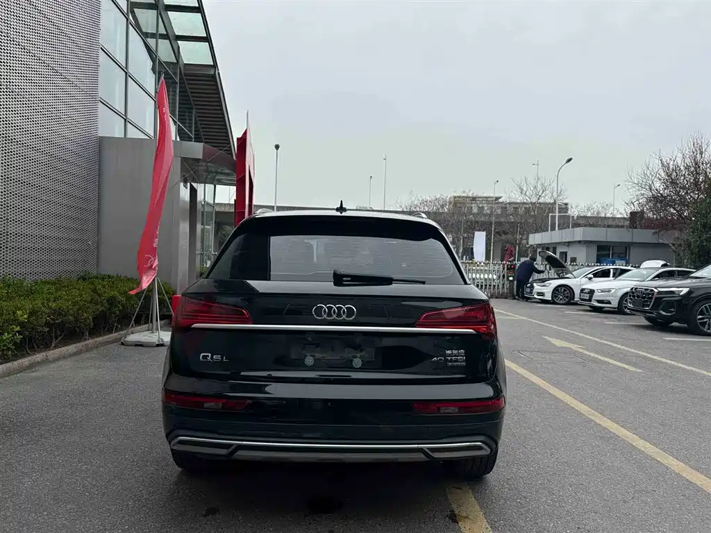 Audi Q5L 2022 facelift 40T luxury and elegant model купить на сайте DeffCars