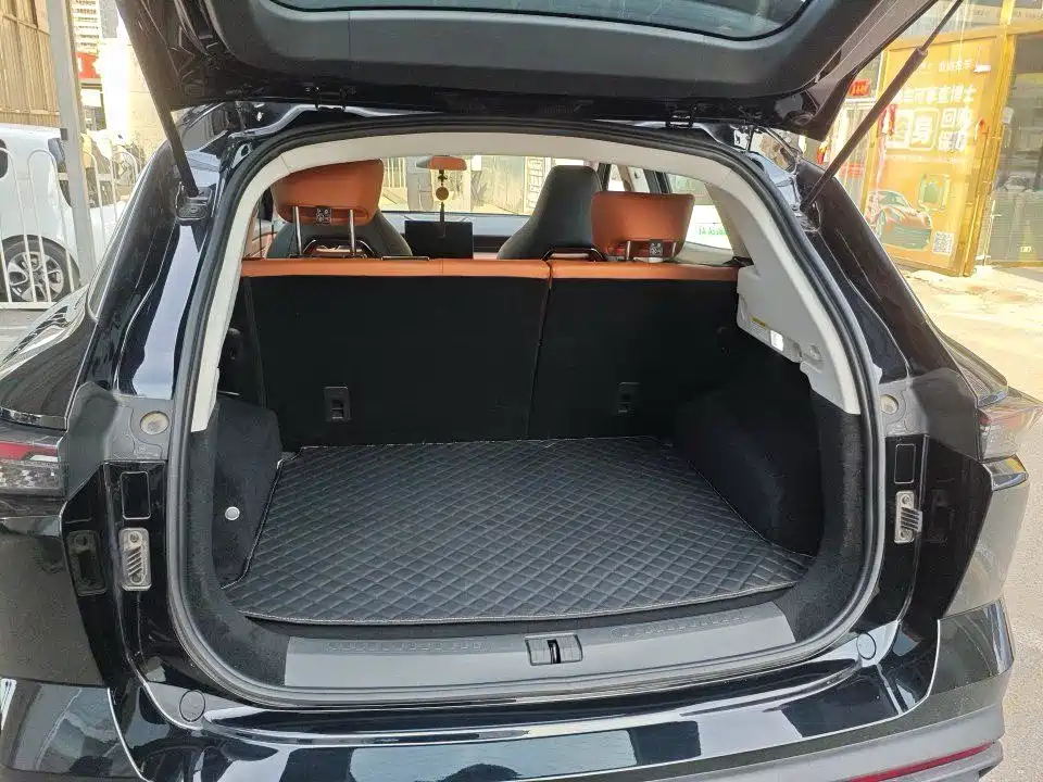 Jetour Dashing 2025 1.5T DCT Deluxe Edition купить на сайте DeffCars
