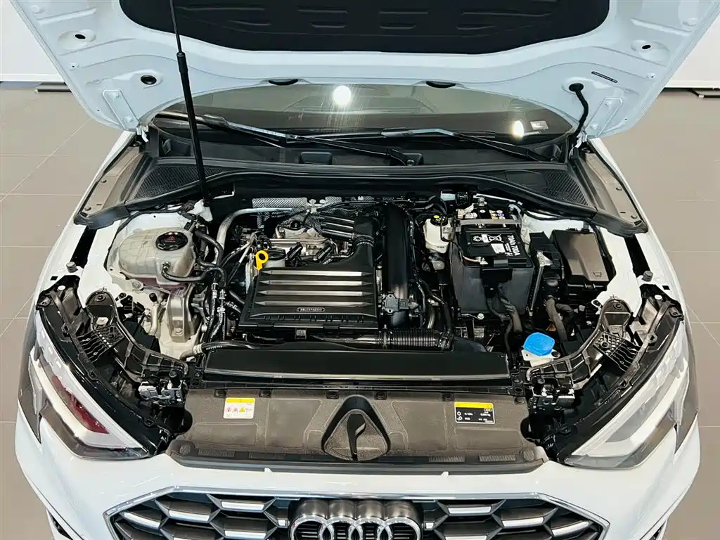 Audi A3 2024 Sportback 35 TFSI stylish and sporty купить на сайте DeffCars