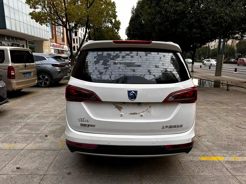 Baojun 730 2019 1.5L manual fashion 7 seats National V купить на сайте DeffCars