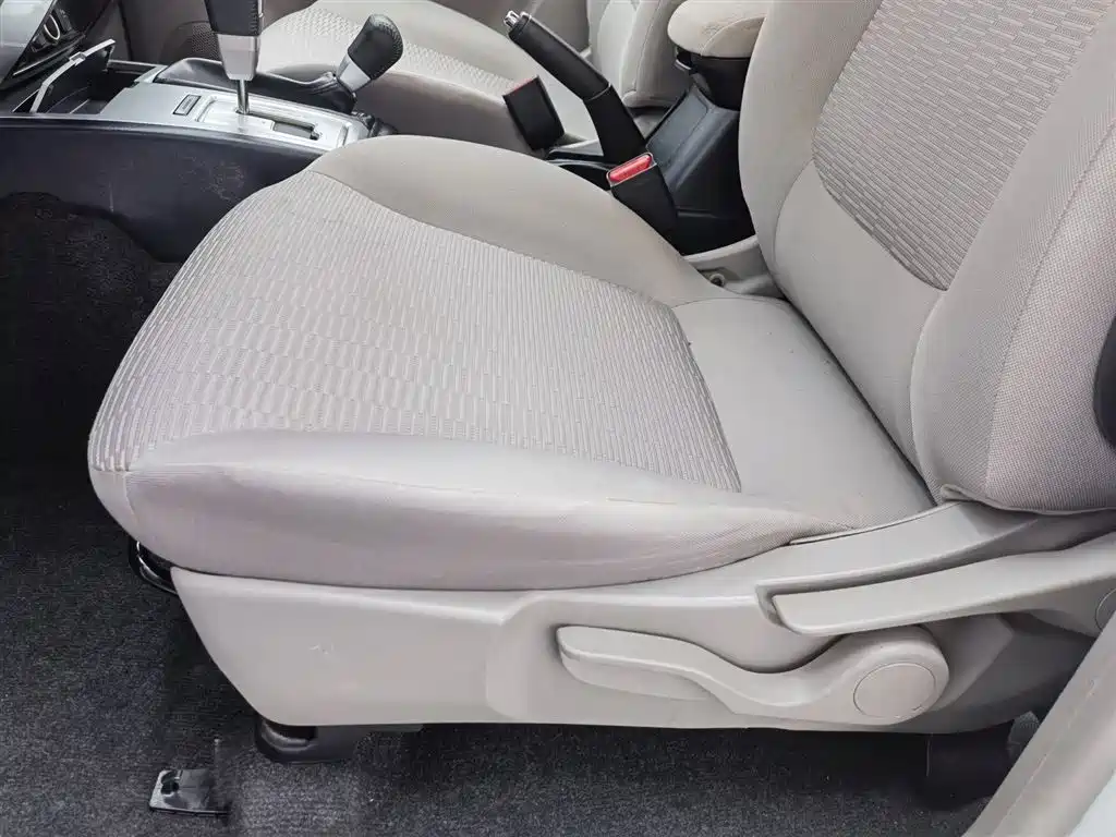 Pajero Jinchang 2013 3.0L automatic four-wheel drive executive version купить на сайте DeffCars