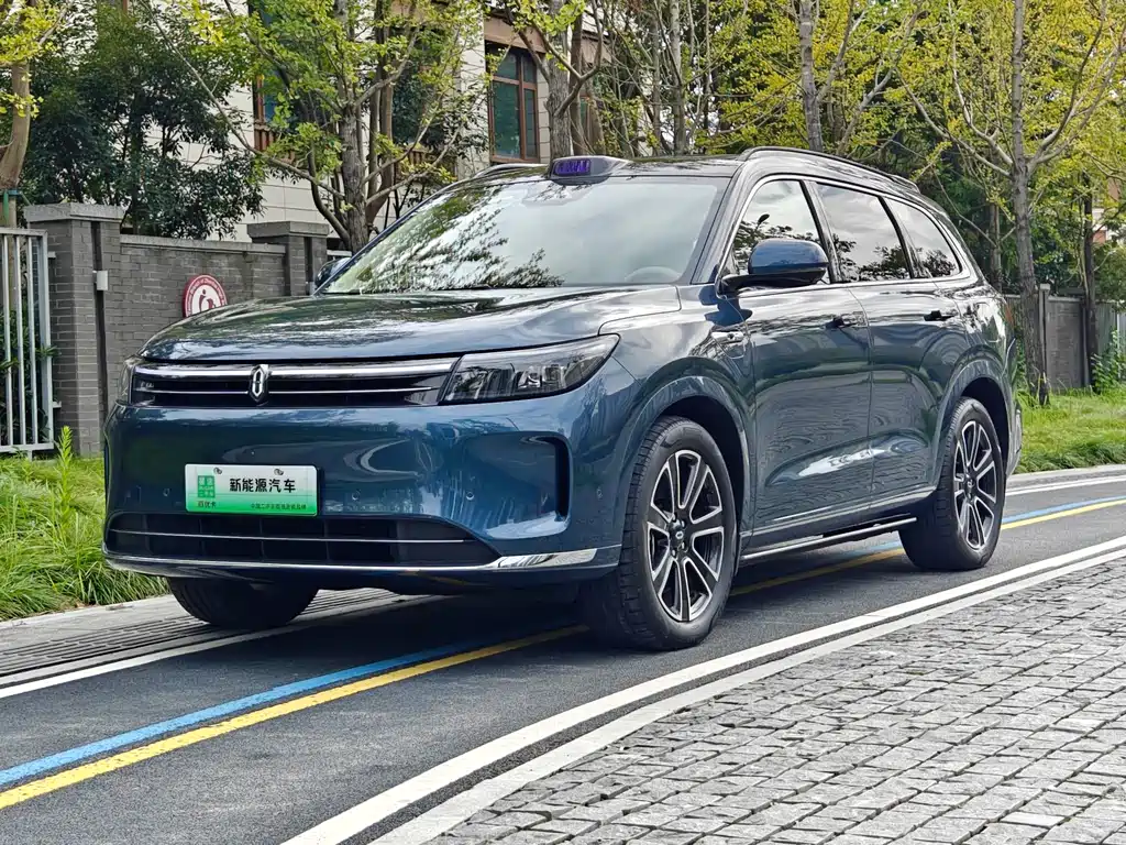 Wenjie M7 2024 1.5T Intelligent Driving Rear Drive Ultra Version 5 Seats купить на сайте DeffCars