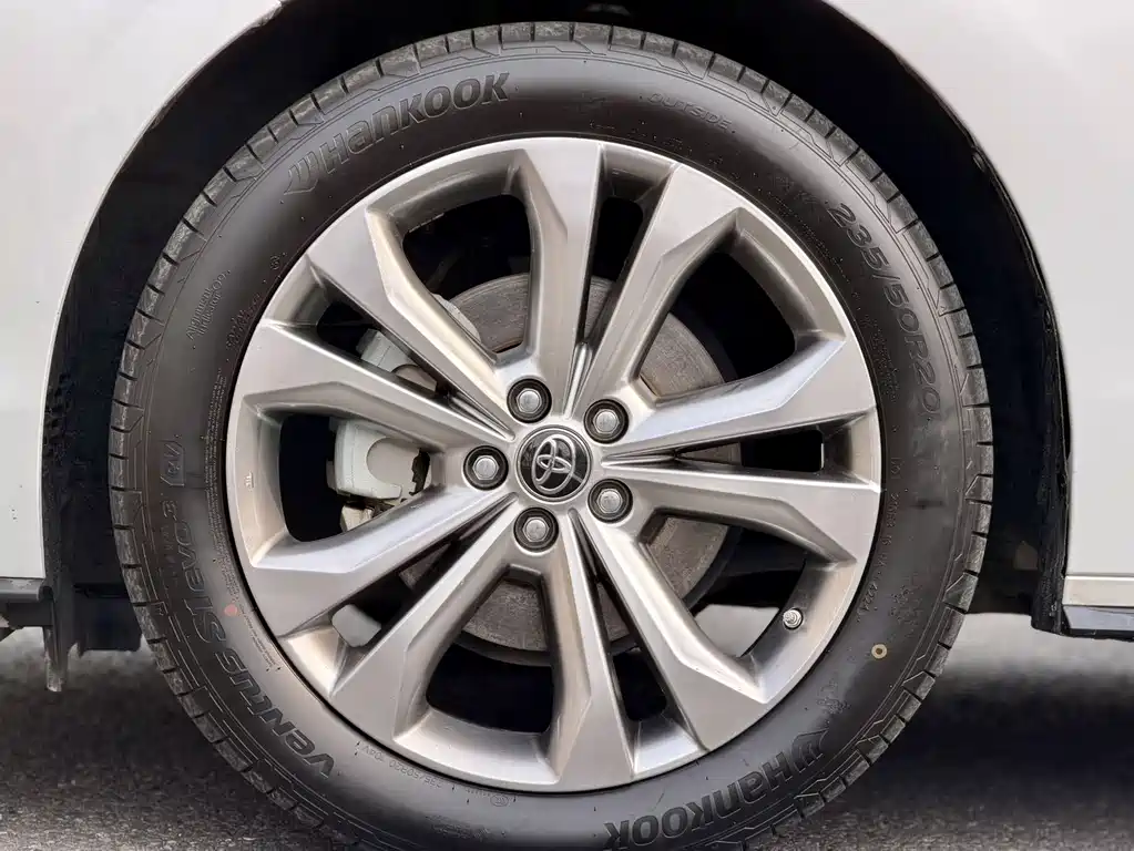 SIENNA 2023 2.5L Hybrid Premium Edition купить на сайте DeffCars