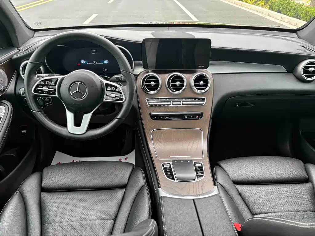 Mercedes-Benz GLC 2020 facelift GLC 260 L 4MATIC luxury model купить на сайте DeffCars