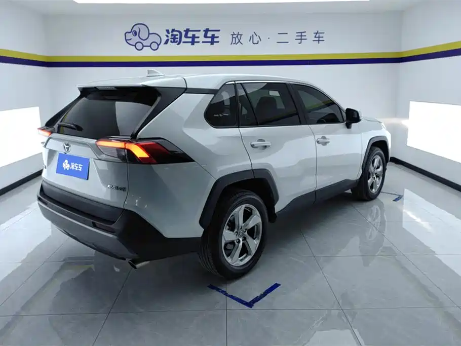 RAV4 Rongfang 2022 2.0L CVT two-wheel drive fashion Plus version купить на сайте DeffCars