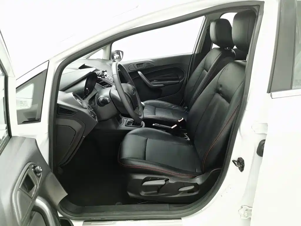 Carnival 2013 hatchback 1.5L manual style купить на сайте DeffCars