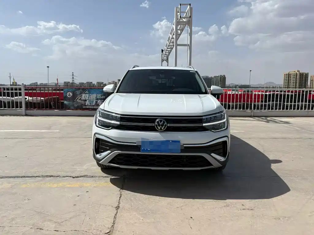 Tuyue 2024 300TSI two-wheel drive full moon version купить на сайте DeffCars