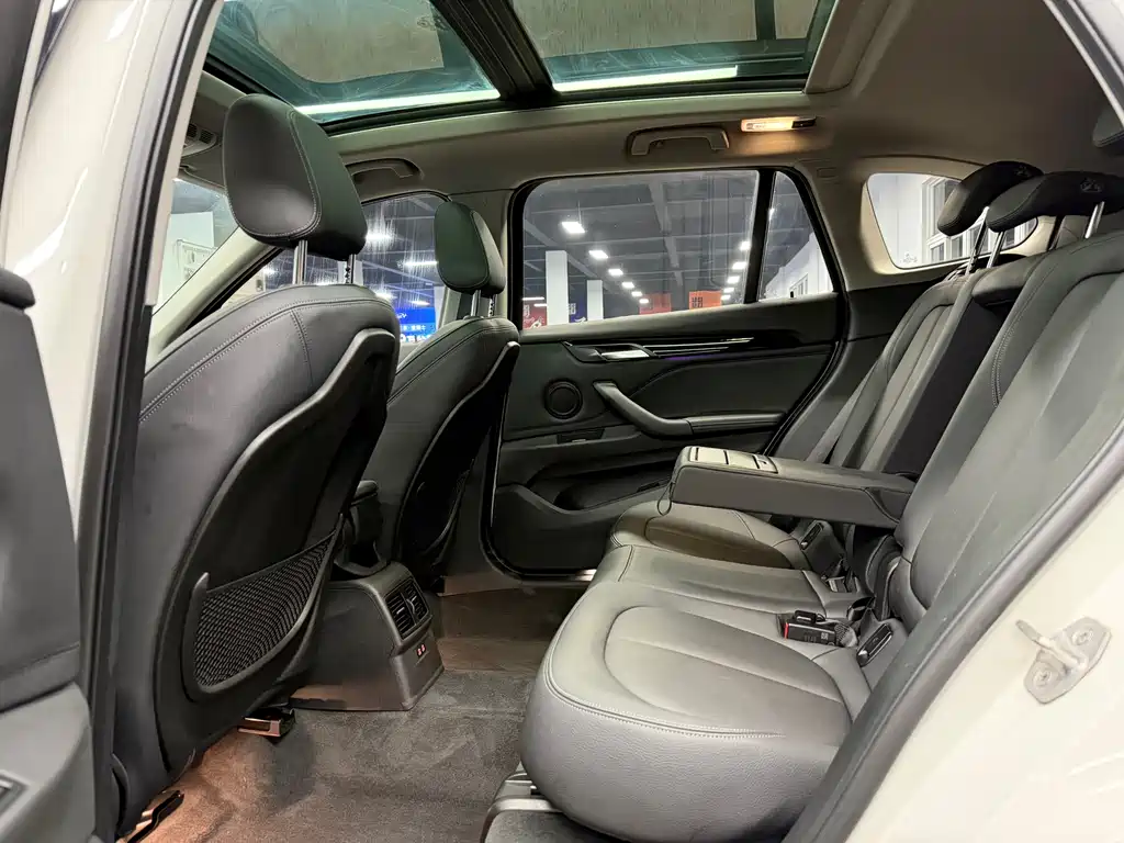 BMW X1 2020 sDrive25Li Leading Model купить на сайте DeffCars