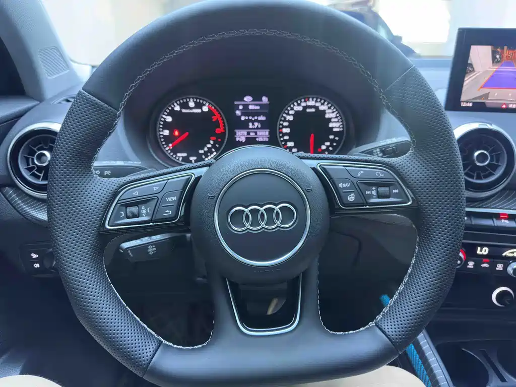 Audi Q2L 2022 35 TFSI fashionable and dynamic купить на сайте DeffCars