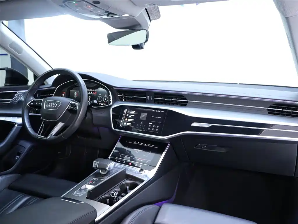 Audi A7 2022 45 TFSI Premium Selection купить на сайте DeffCars