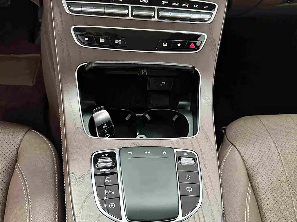 Mercedes-Benz E-Class 2023 E 300 L Luxury Model купить на сайте DeffCars
