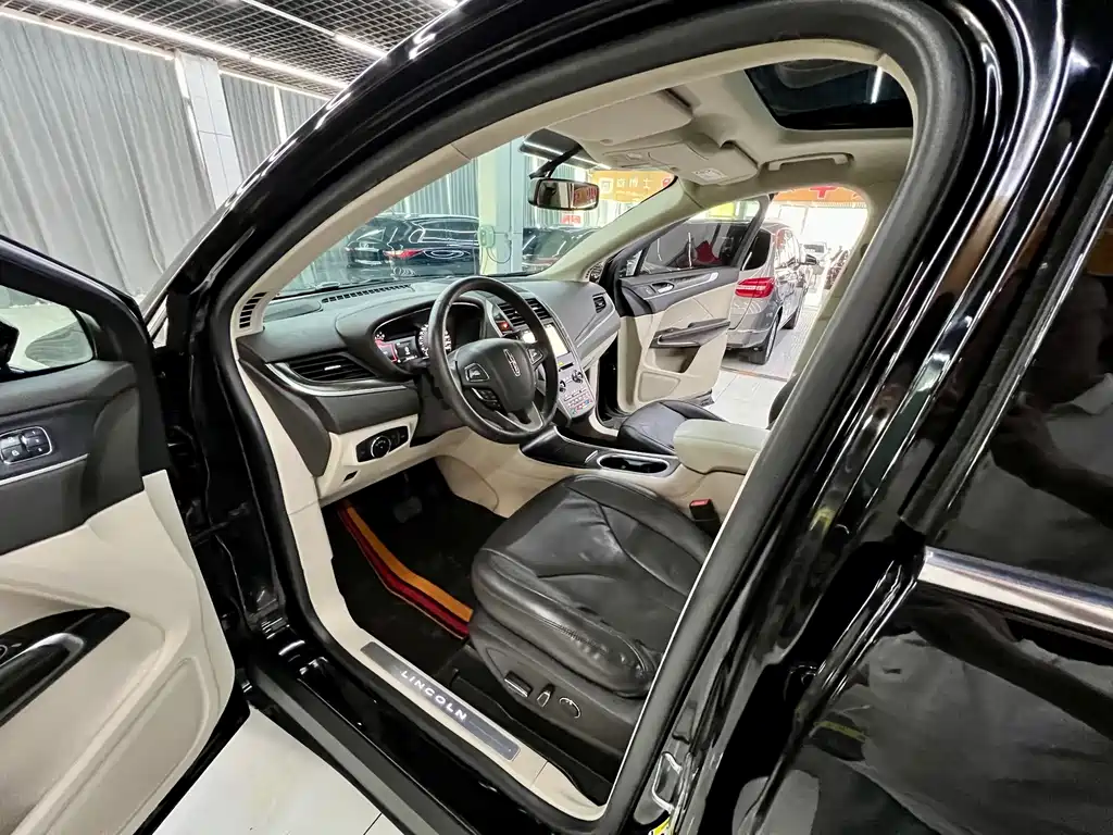Lincoln MKC 2019 2.0T 2WD Premium Edition National VI купить на сайте DeffCars