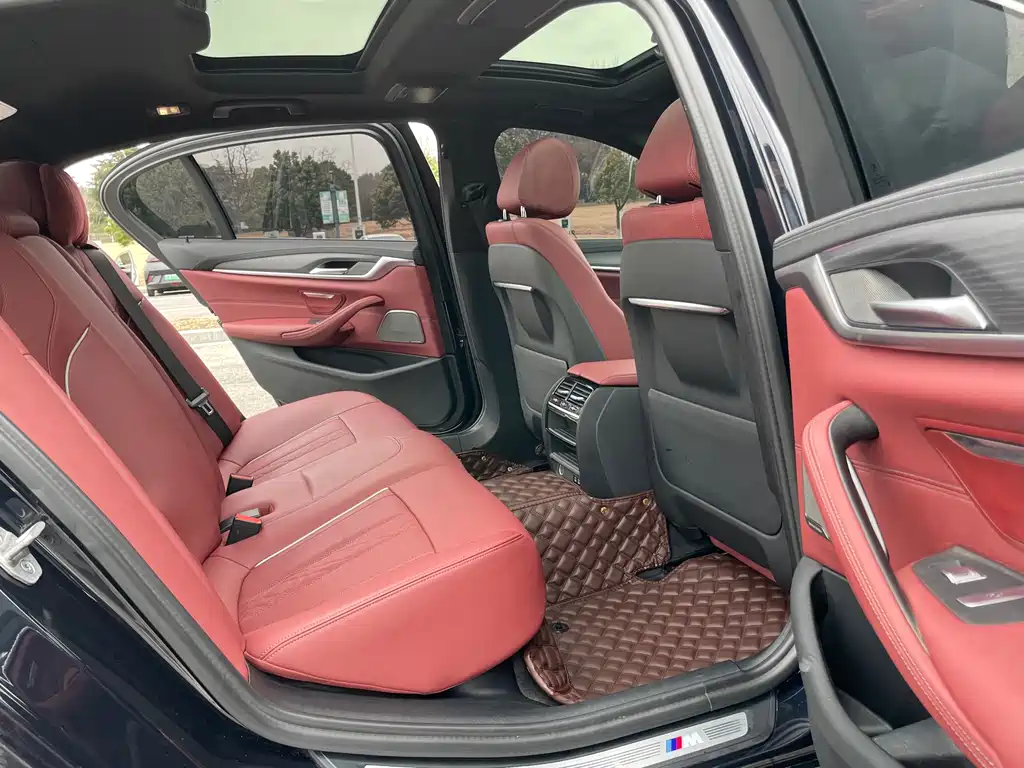 BMW 5 Series 2021 facelift 530Li leading M sports package купить на сайте DeffCars