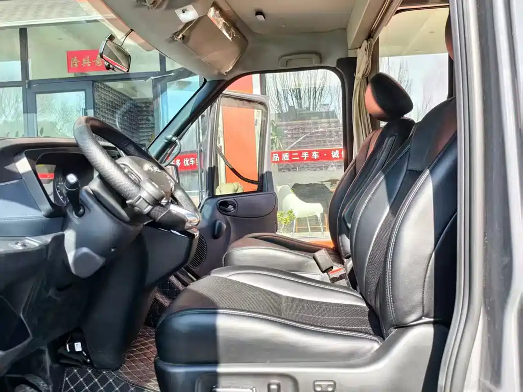 Jiangling Fushun 2024 business operation modified vehicle 2.0T automatic business comfort version 10 seats купить на сайте DeffCars