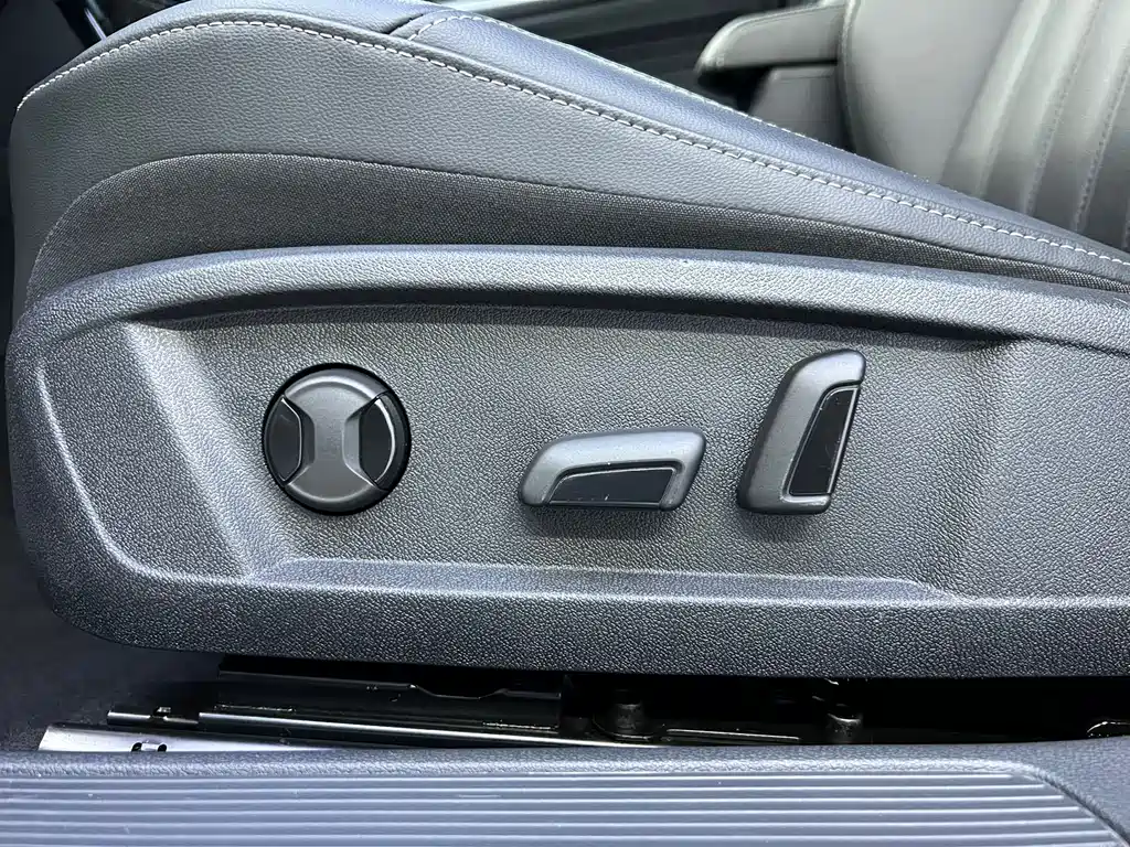 Passat 2023 facelift 280TSI Elite Edition купить на сайте DeffCars