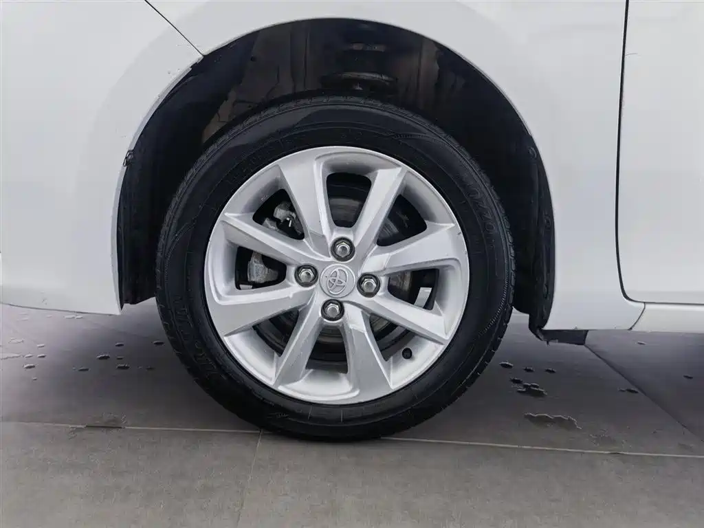 YARiS L 2015 1.5G automatic sunroof special edition купить на сайте DeffCars