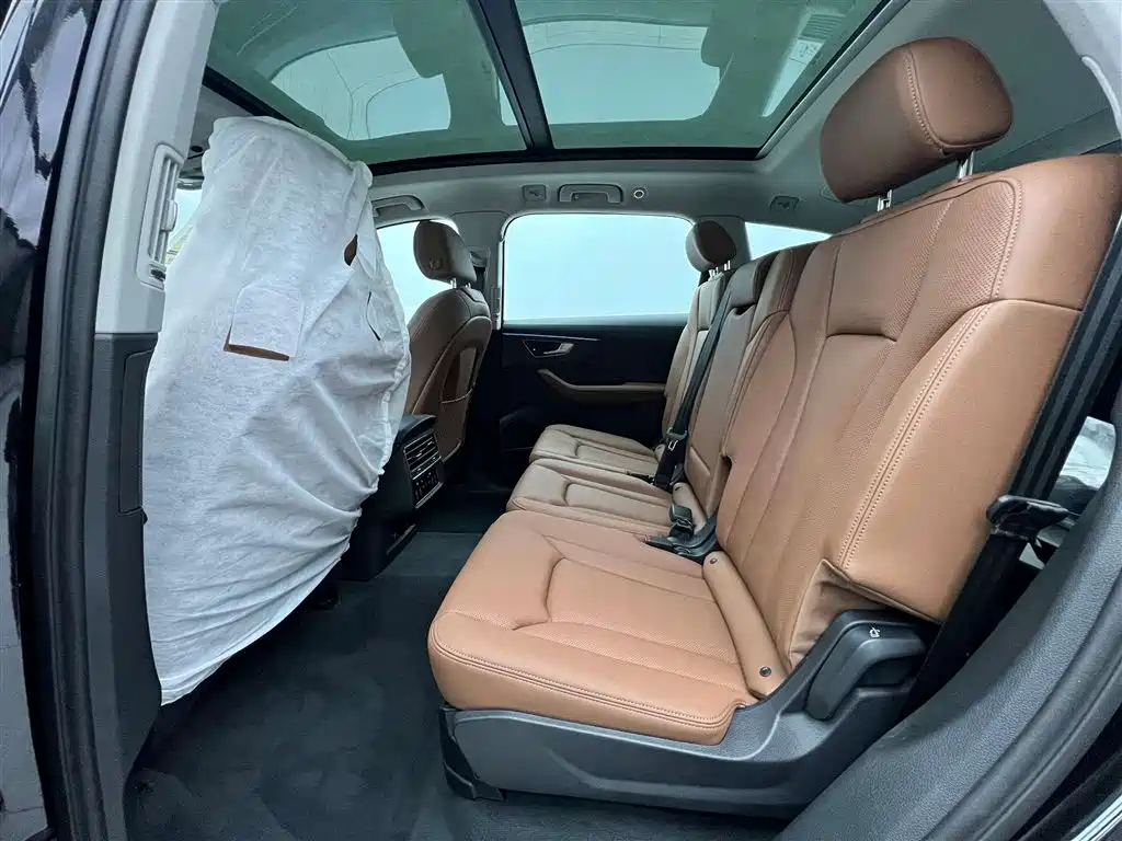 Audi Q7 2025 55 TFSI quattro S line sports купить на сайте DeffCars