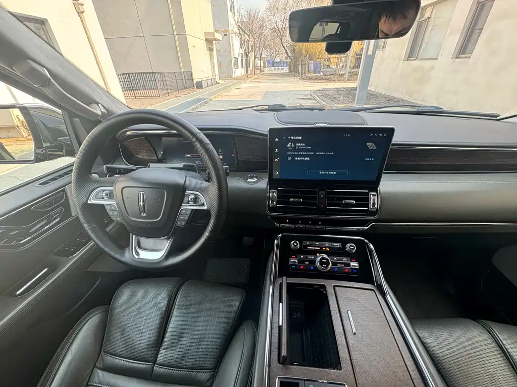 Navigator 2022 3.5T Long Axis Presidential Edition купить на сайте DeffCars