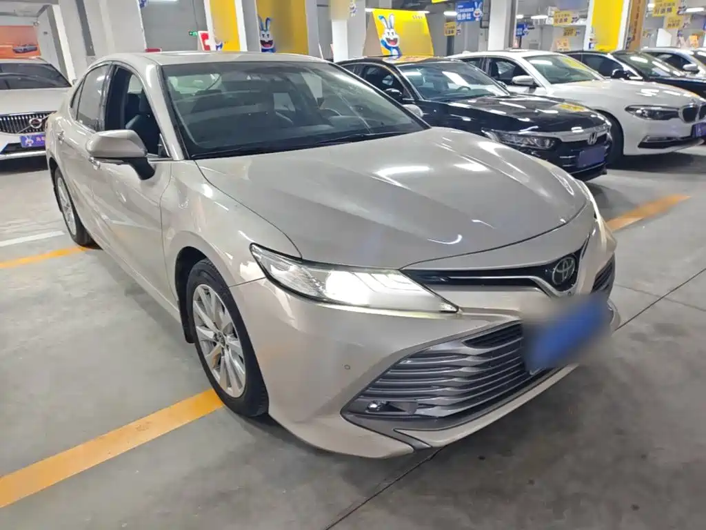 Camry 2018 2.0G Deluxe Edition купить на сайте DeffCars