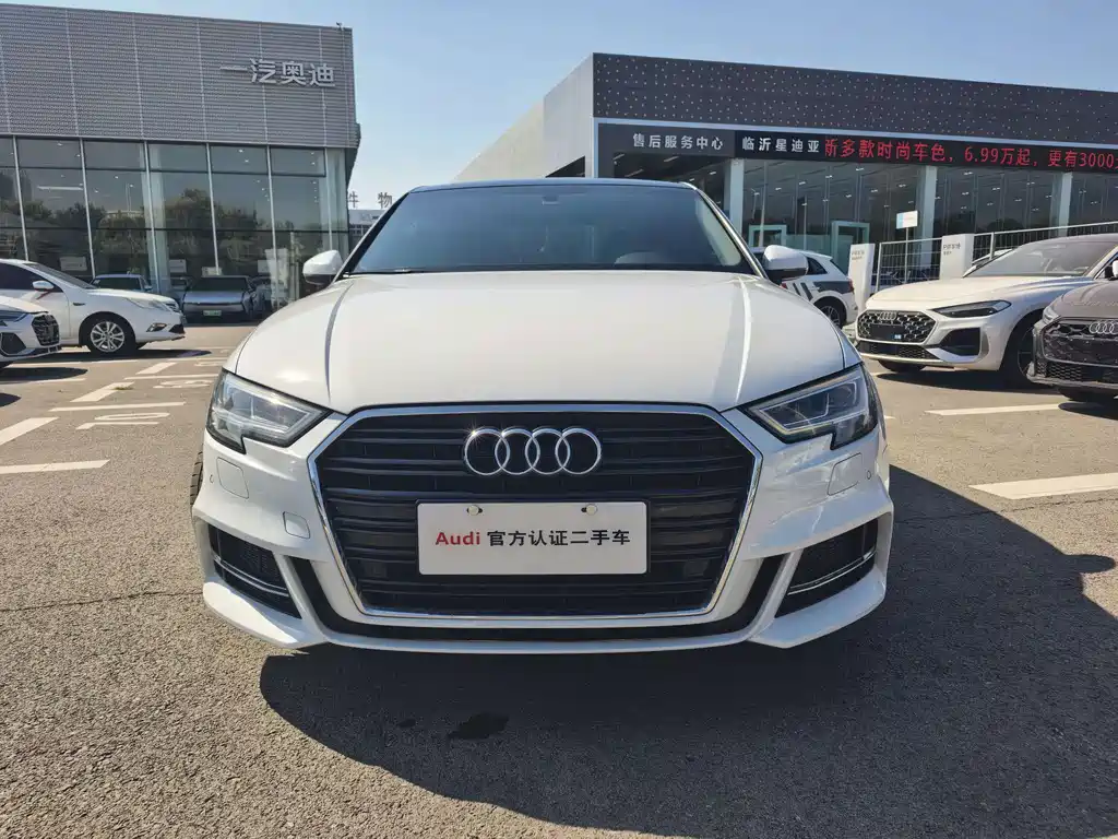 Audi A3 2019 Limousine 35 TFSI Sports National VI купить на сайте DeffCars