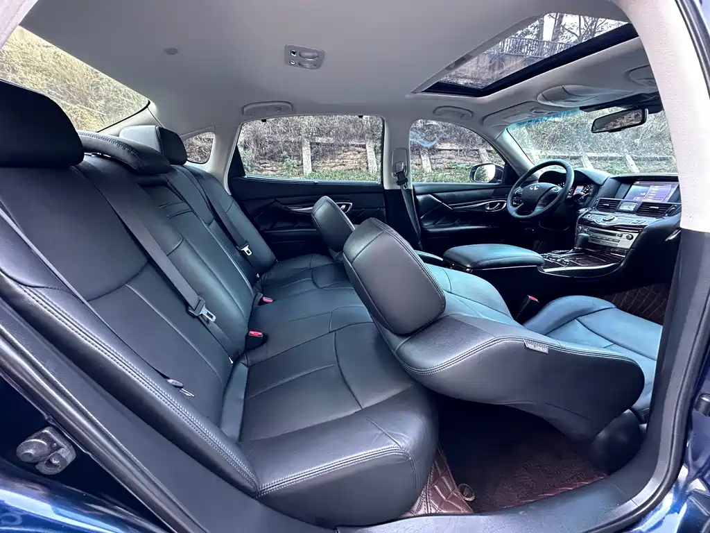 Infiniti Q70 2019 Q70L 2.0T Enjoy Edition купить на сайте DeffCars